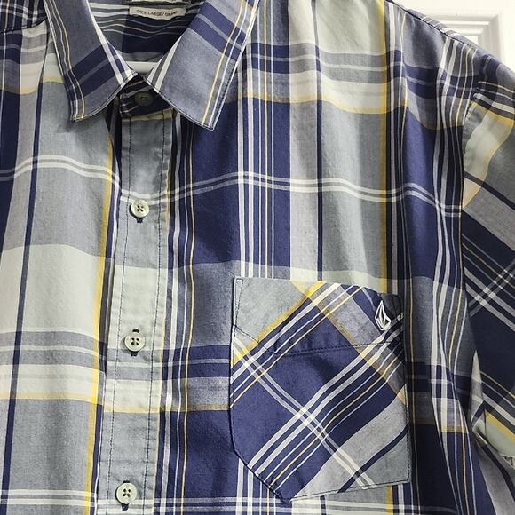 Volcom Blue and White Plaid Men's Shirt - Picture 4 of 13
